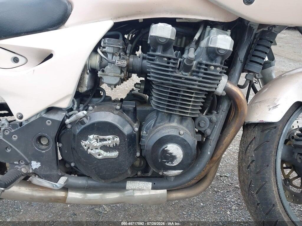 JKAZRDH131A001330 2001 KAWASAKI ZR750 photo no. 8