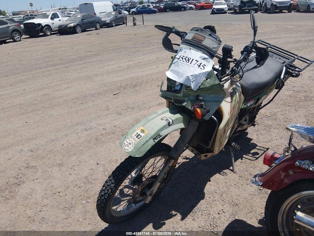 JKAKLEA181A070825 2001 KAWASAKI KL650 photo no. 2