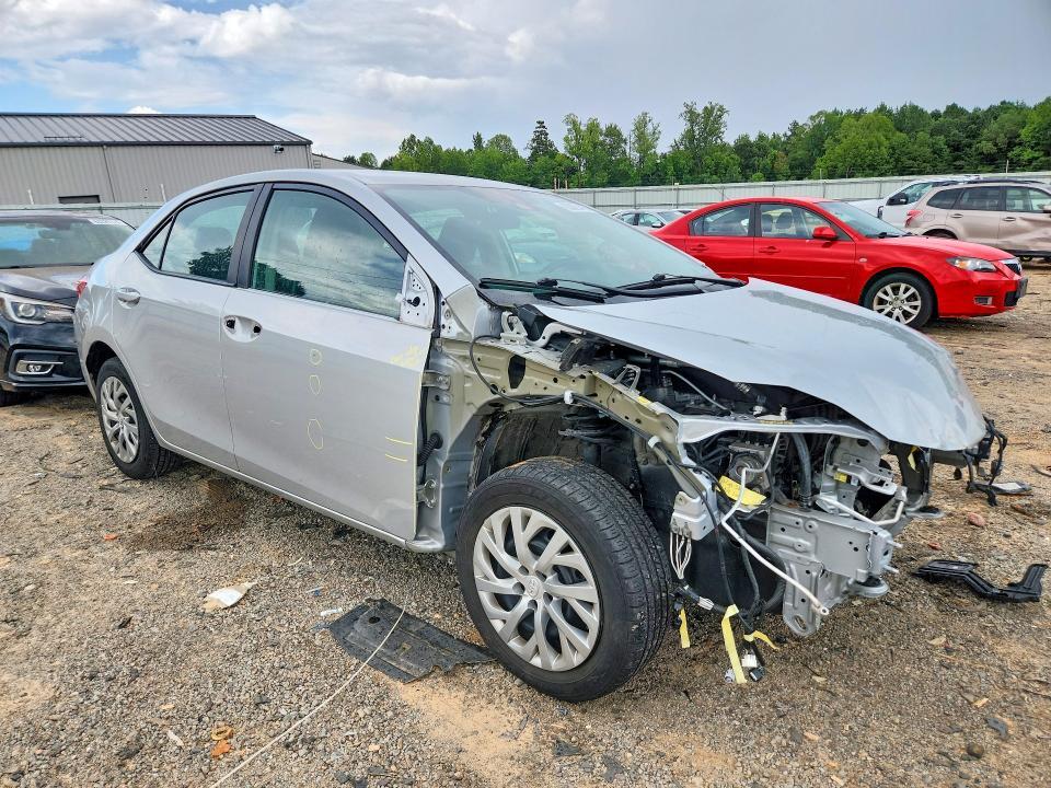 2T1BURHE6KC199601 2019 TOYOTA COROLLA photo no. 4