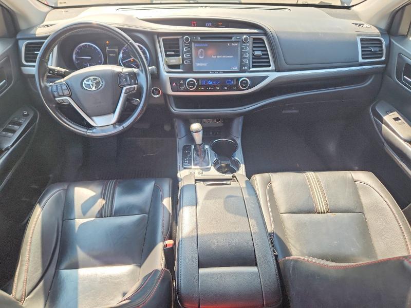 5TDJZRFH2KS963638 2019 TOYOTA HIGHLANDER photo no. 8