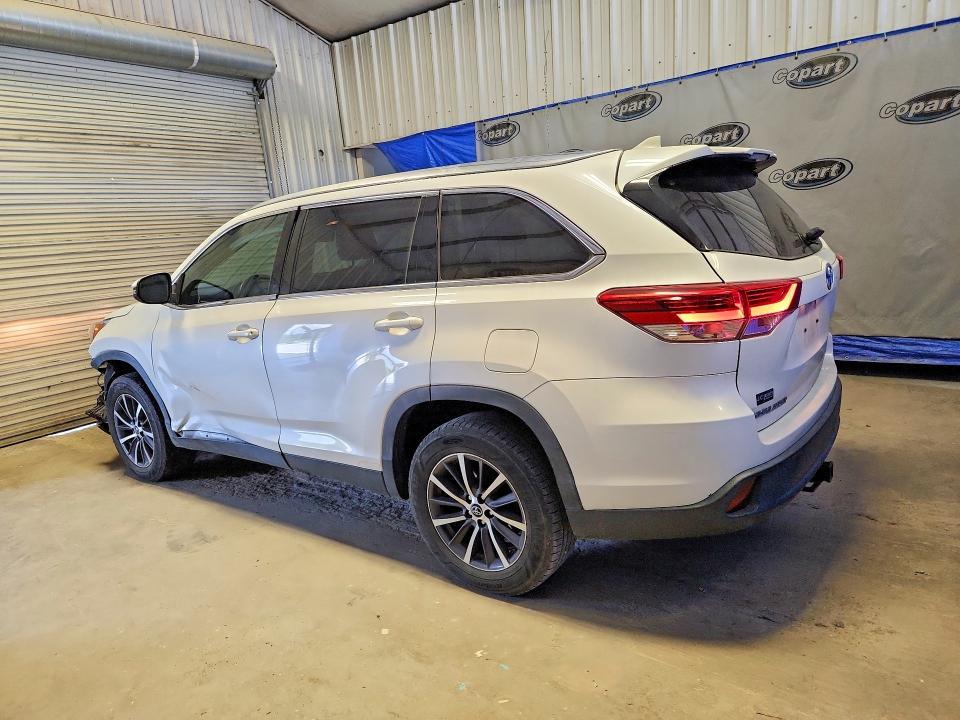 2019 TOYOTA HIGHLANDER XLE — Фото 2 из 13