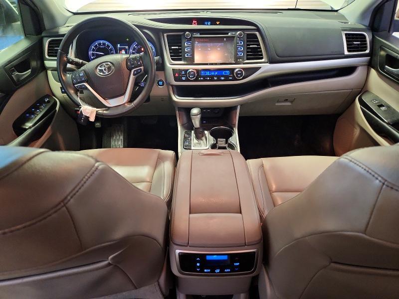 2019 TOYOTA HIGHLANDER XLE — Фото 8 из 13