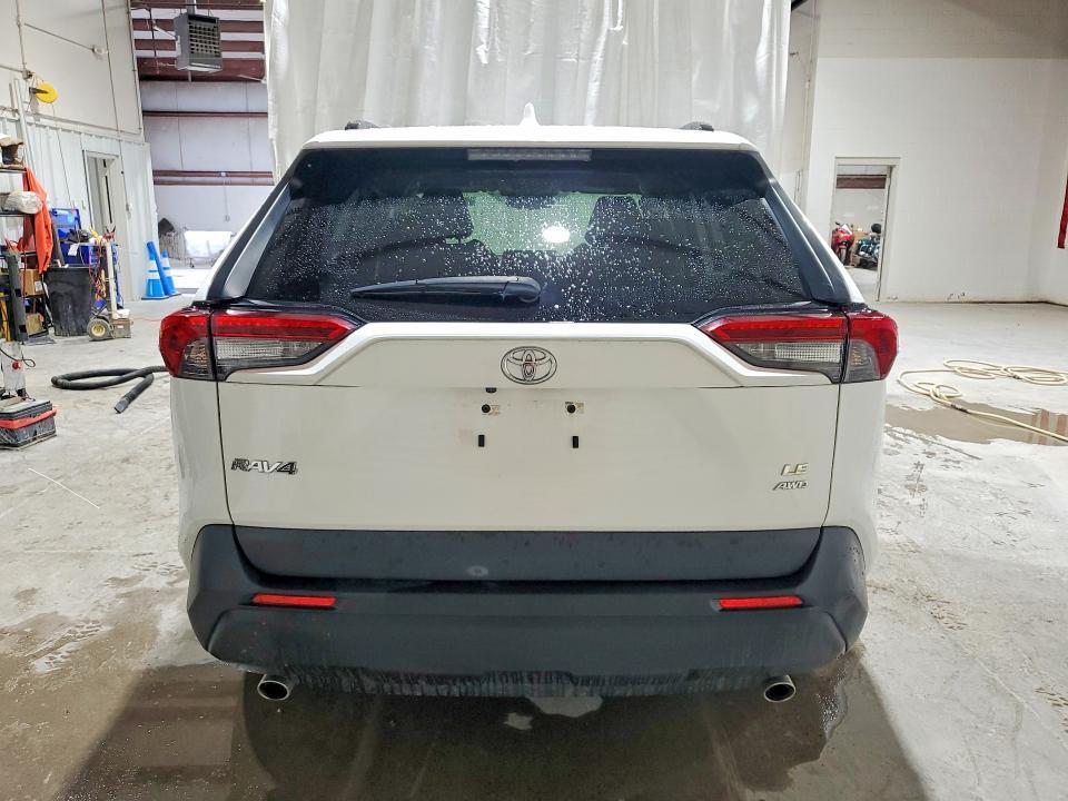 2019 TOYOTA RAV4 LE — Фото 6 из 13