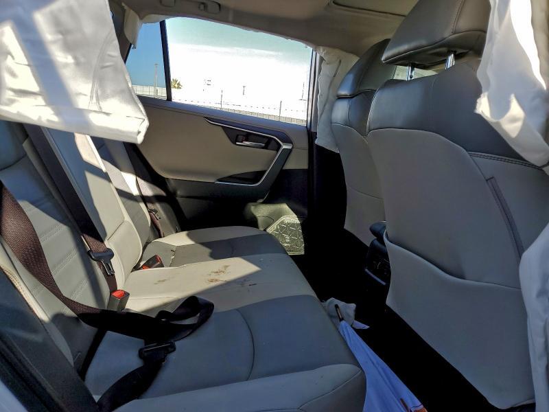 2019 TOYOTA RAV4 LIMITED — Фото 11 из 13