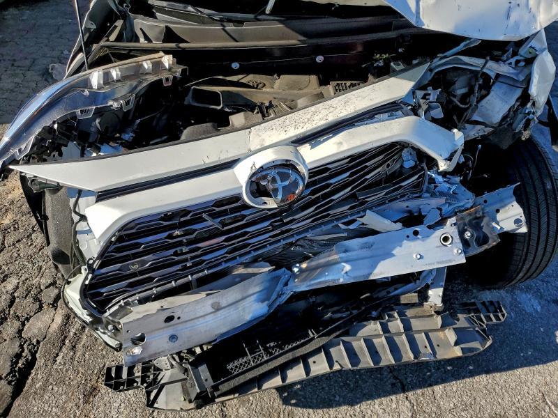 2019 TOYOTA RAV4 LIMITED — Фото 12 из 13