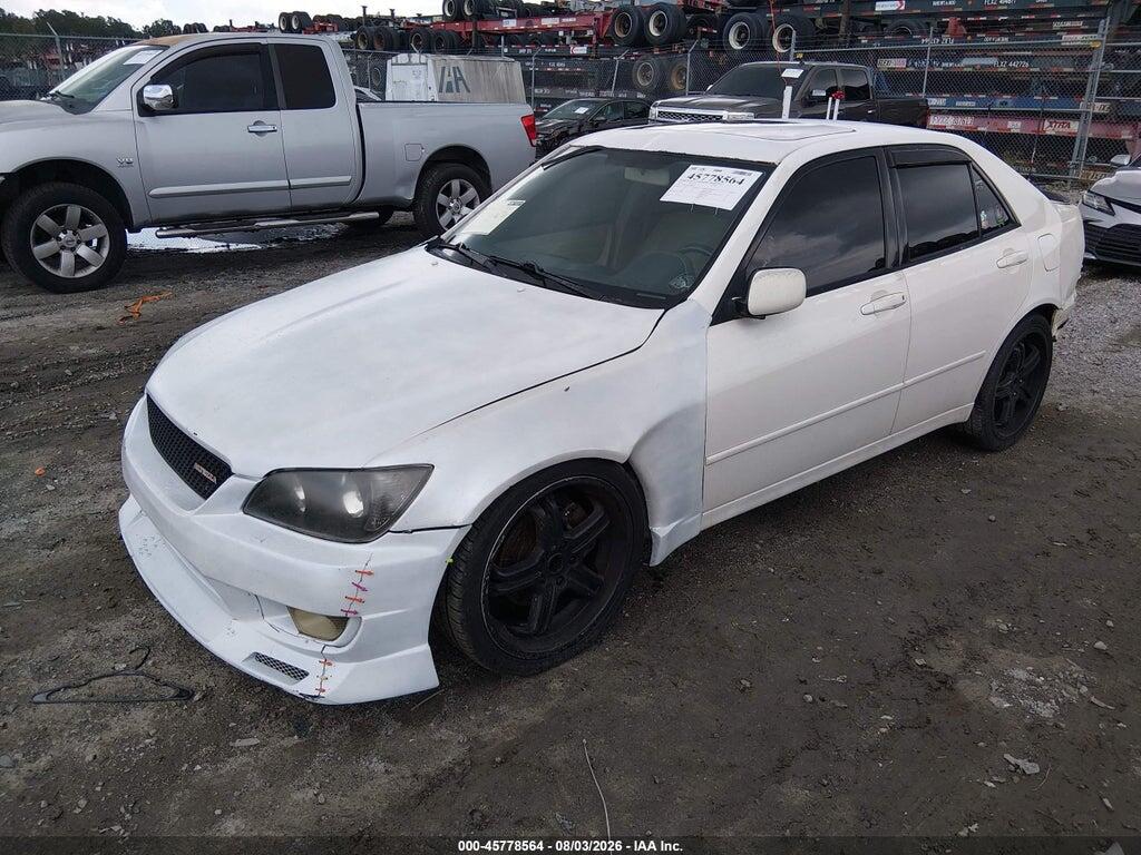 JTHBD182310006903 2001 LEXUS IS 300 photo no. 2