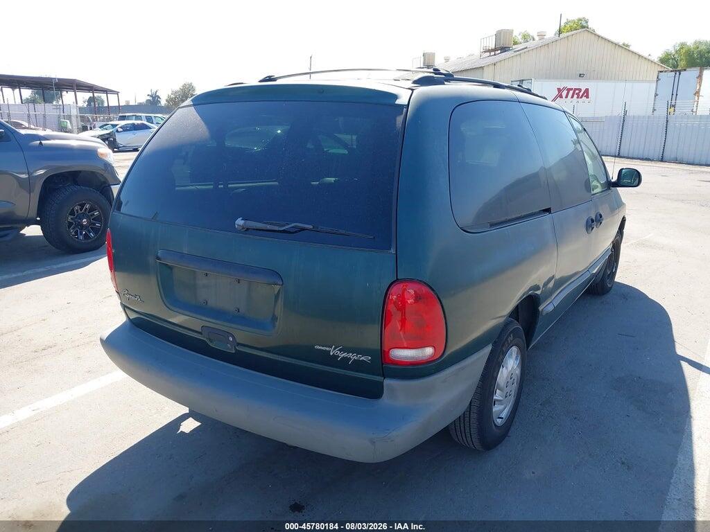 2P4GP24RXVR446261 1997 PLYMOUTH GRAND VOYAGER photo no. 4