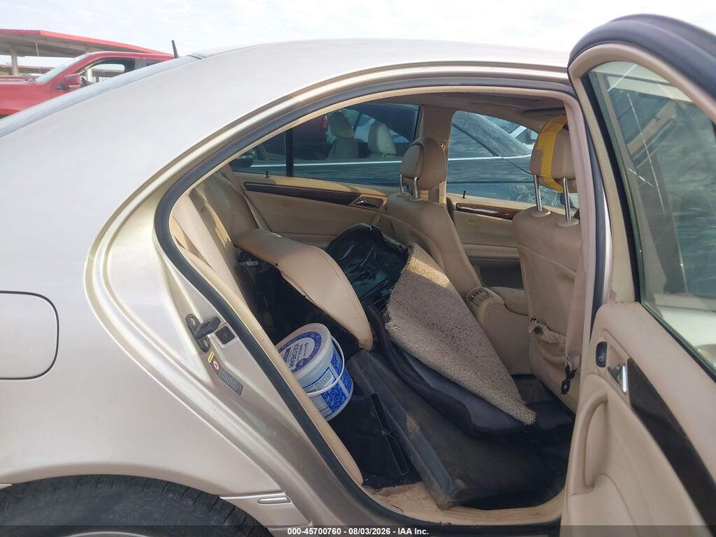 WDBRF61J81F055793 2001 MERCEDES-BENZ C 240 photo no. 8