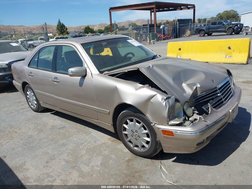 WDBJF65J61B327546 2001 MERCEDES-BENZ E 320 photo no. 1