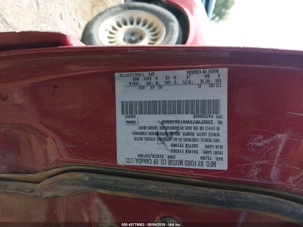2MEFM75W01X650808 2001 MERCURY GRAND MARQUIS photo no. 9