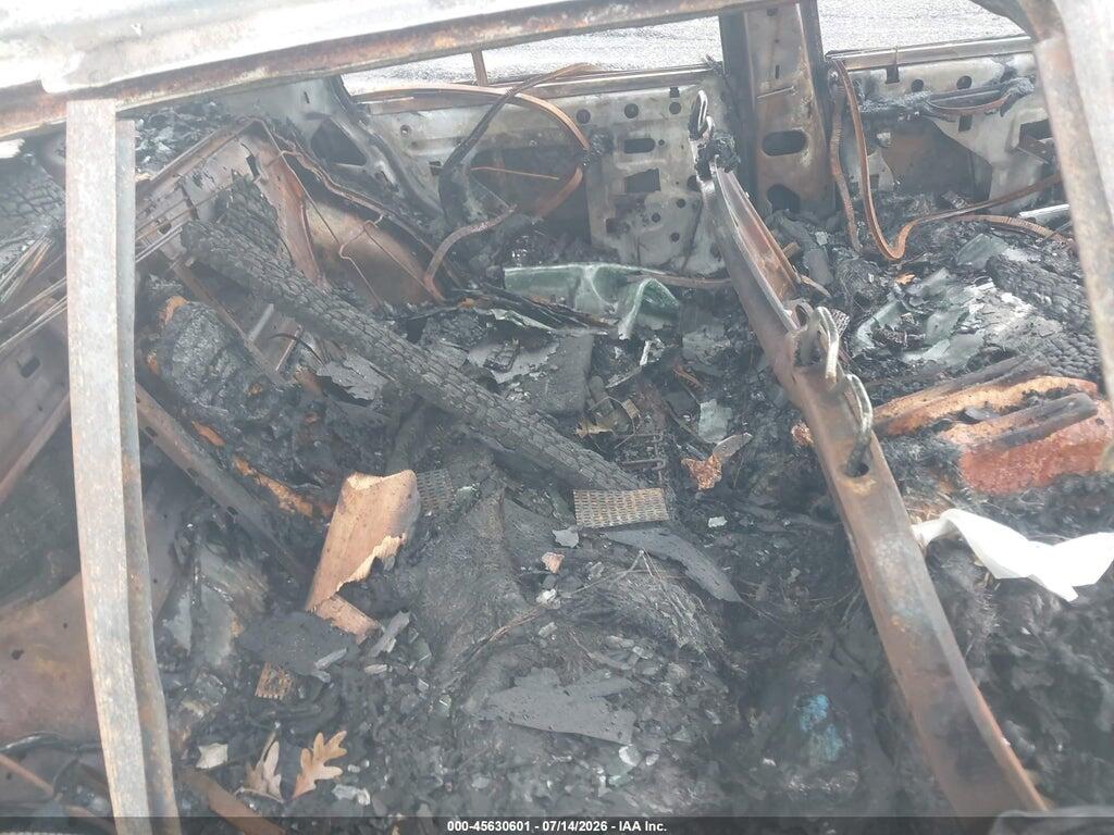 2MEFM75W91X686397 2001 MERCURY GRAND MARQUIS photo no. 8