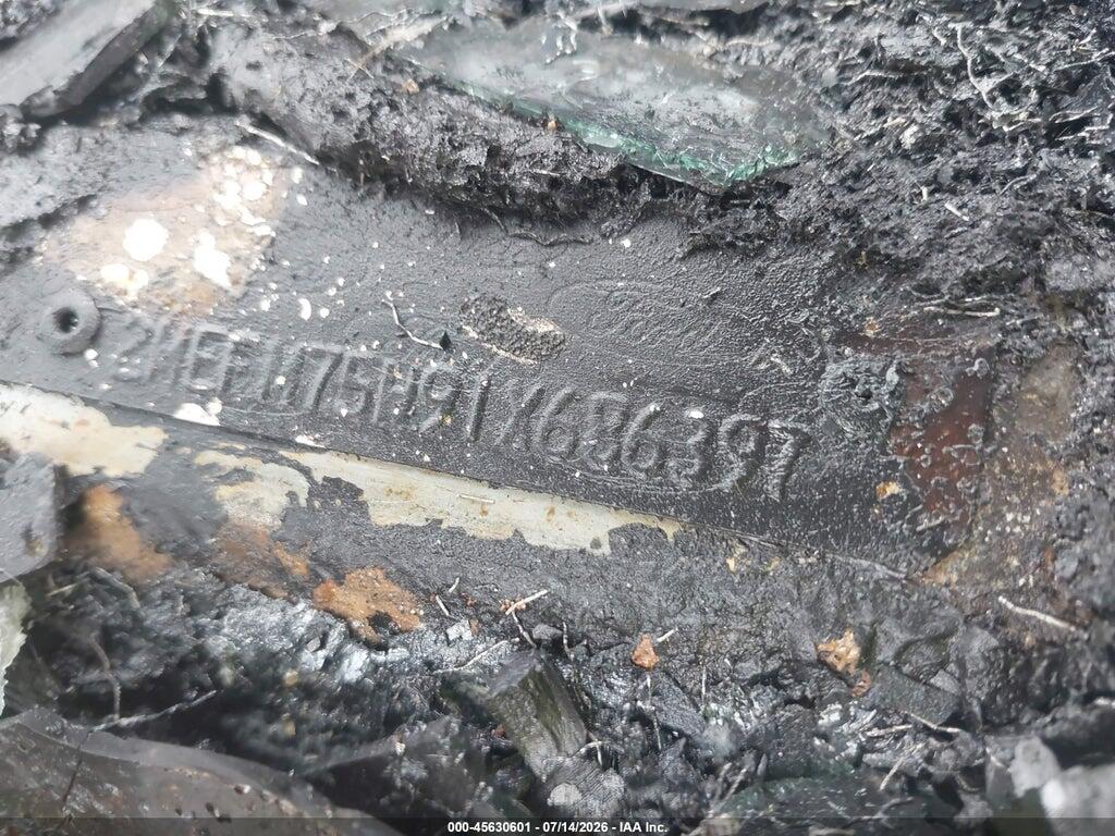 2MEFM75W91X686397 2001 MERCURY GRAND MARQUIS photo no. 9
