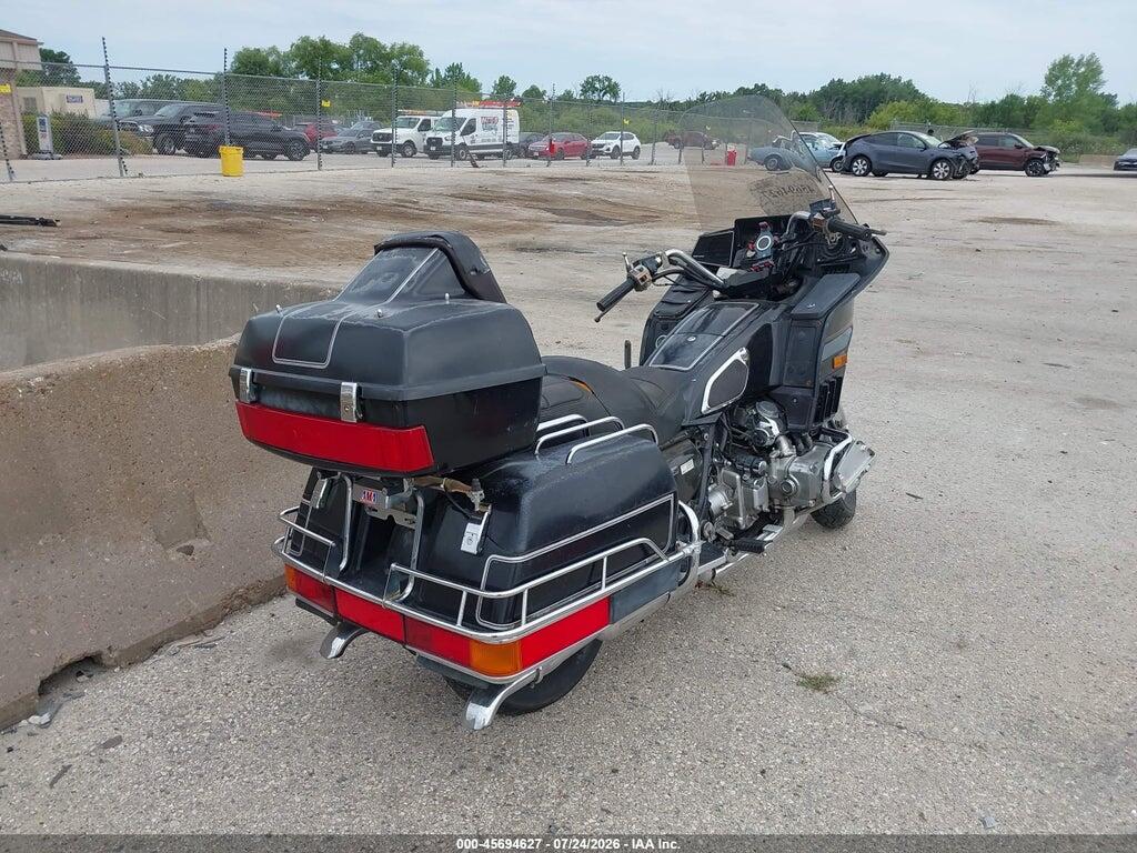 1HFSC1418GA201213 1986 HONDA GL1200 photo no. 4