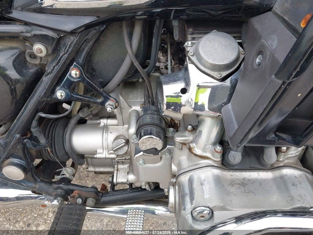 1HFSC1418GA201213 1986 HONDA GL1200 photo no. 8
