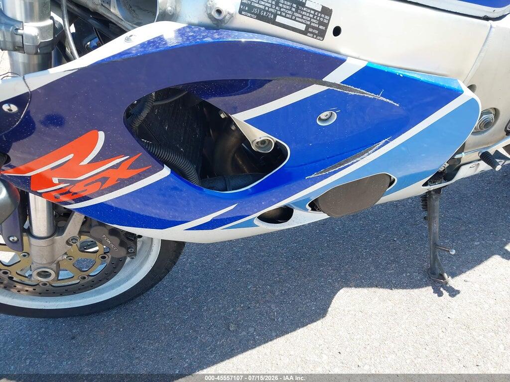 JS1GR7DA7V2100991 1997 SUZUKI GSX-R750 photo no. 9