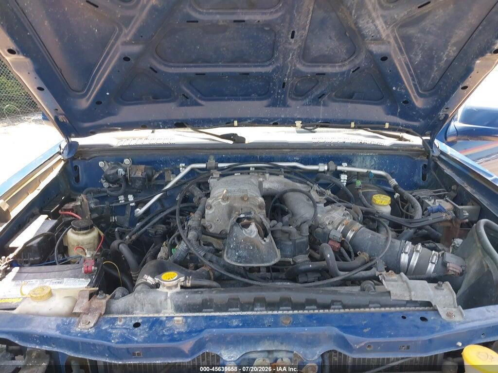 1N6MD27T31C351810 2001 NISSAN FRONTIER photo no. 10