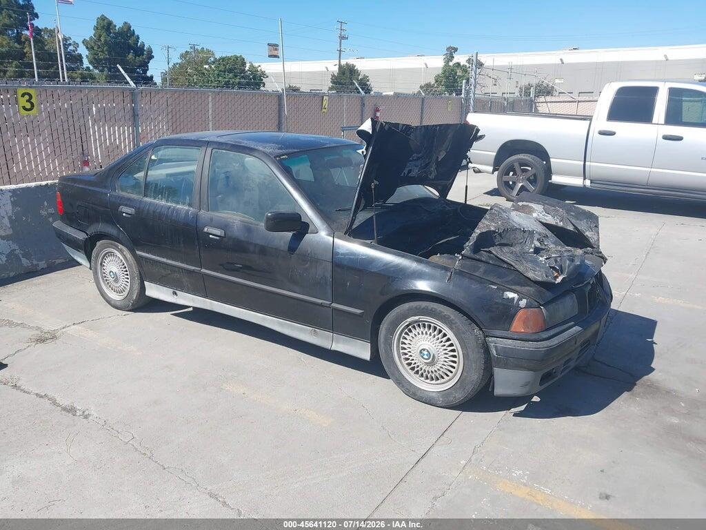 WBACB3313PFE13776 1993 BMW 325 photo no. 1