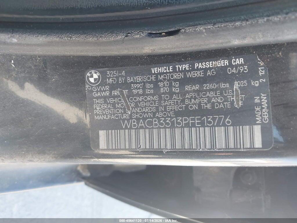 WBACB3313PFE13776 1993 BMW 325 photo no. 9