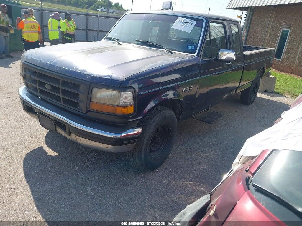 1FTHX25M2PKB03313 1993 FORD F250 photo no. 2