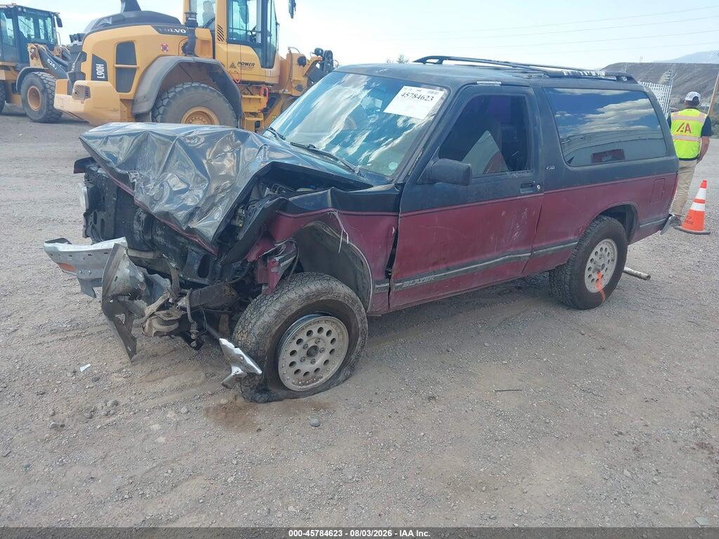 1GNCT18Z9P0121088 1993 CHEVROLET BLAZER photo no. 2