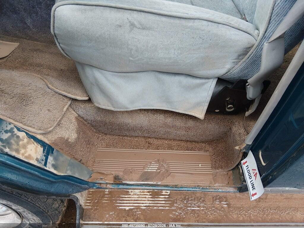 2GBEG25K5P4141767 1993 CHEVROLET G20 photo no. 6