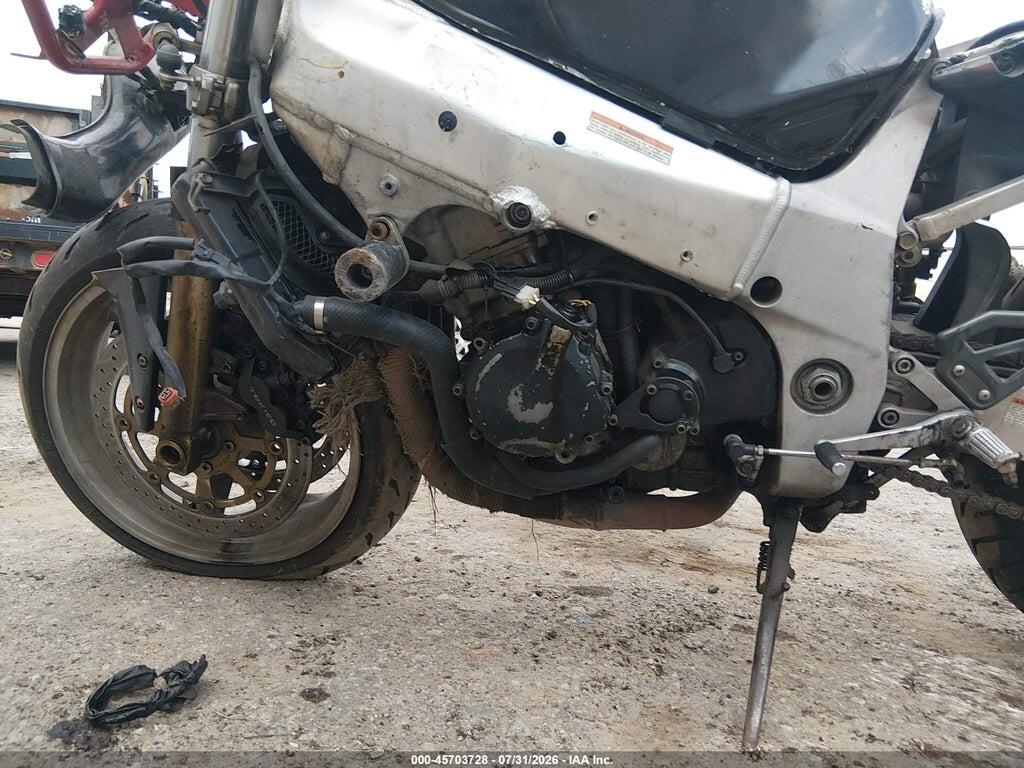 JS1GN7BA512101985 2001 SUZUKI GSX-R600 photo no. 9