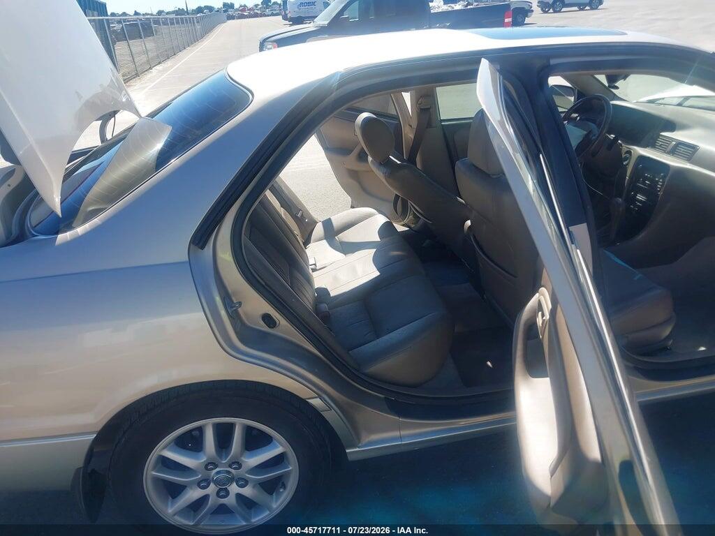 JT2BF22K710308388 2001 TOYOTA CAMRY photo no. 8