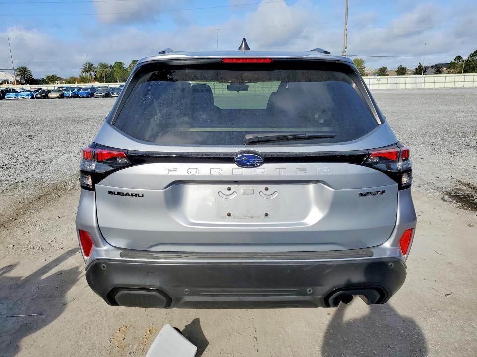 2025 SUBARU FORESTER TOURING — Фото 6 из 14