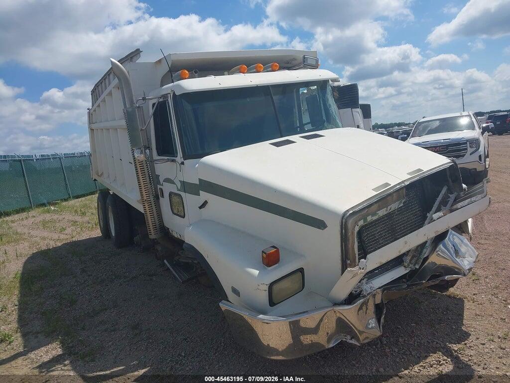 4V2JCBLF9PR821267 1993 WHITE/GMC CONVENTIONAL photo no. 1