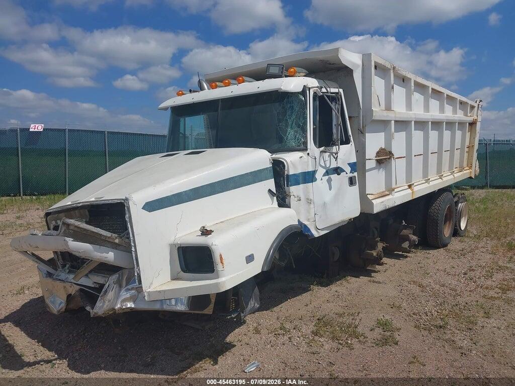 4V2JCBLF9PR821267 1993 WHITE/GMC CONVENTIONAL photo no. 2