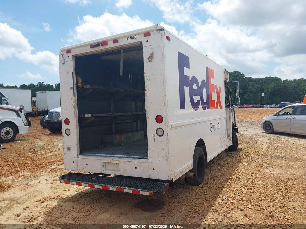 4UZA4FF47TC781586 1996 FREIGHTLINER CHASSIS photo no. 4