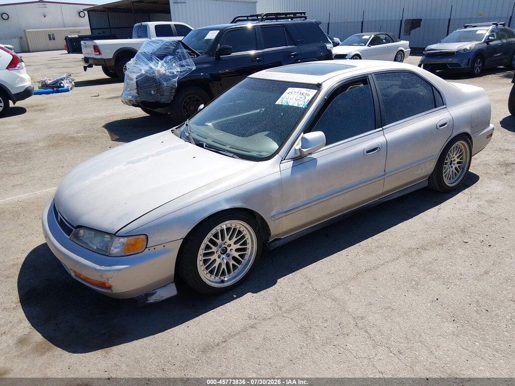 1HGCD566XTA118230 1996 HONDA ACCORD photo no. 2