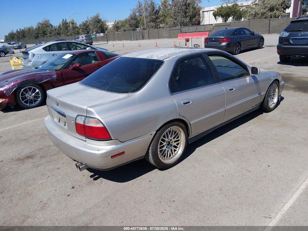 1HGCD566XTA118230 1996 HONDA ACCORD photo no. 4