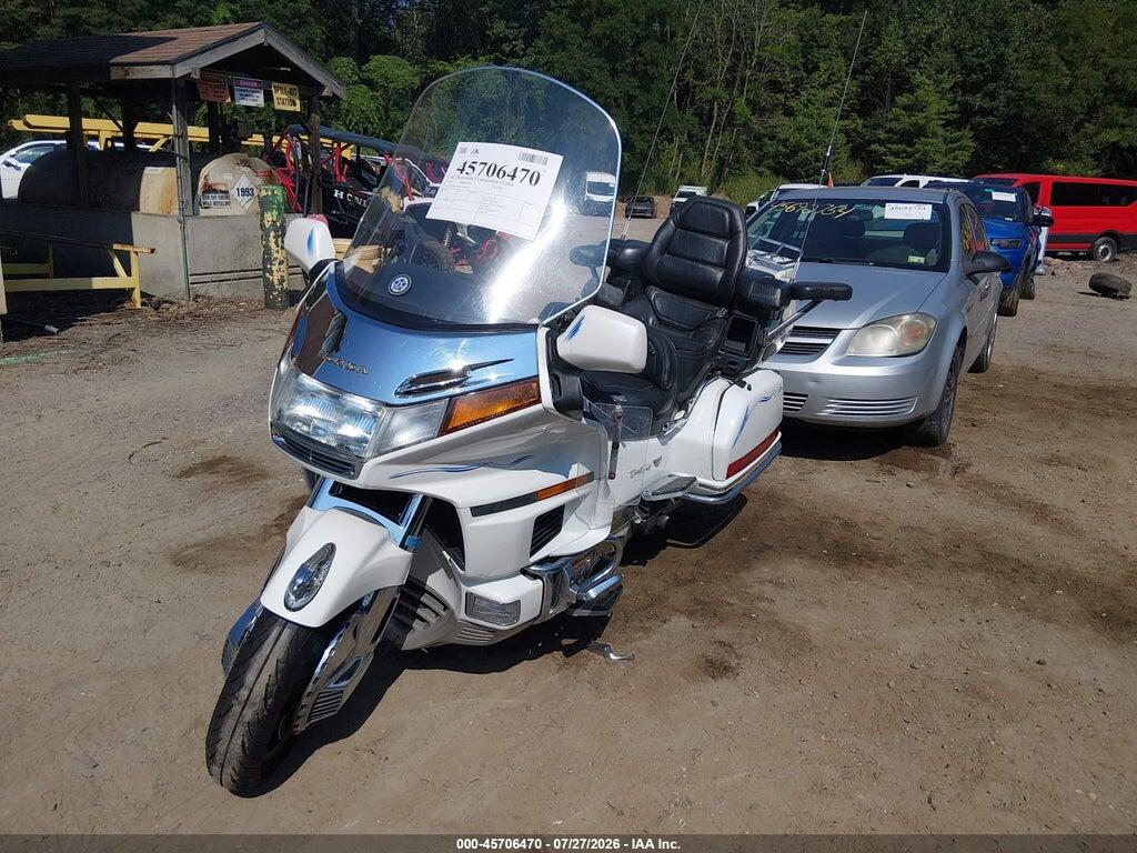 1HFSC2233TA804414 1996 HONDA GL1500 photo no. 2