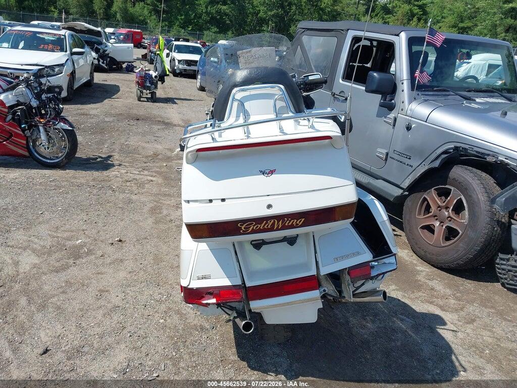 1HFSC223XTA803244 1996 HONDA GL1500 photo no. 6