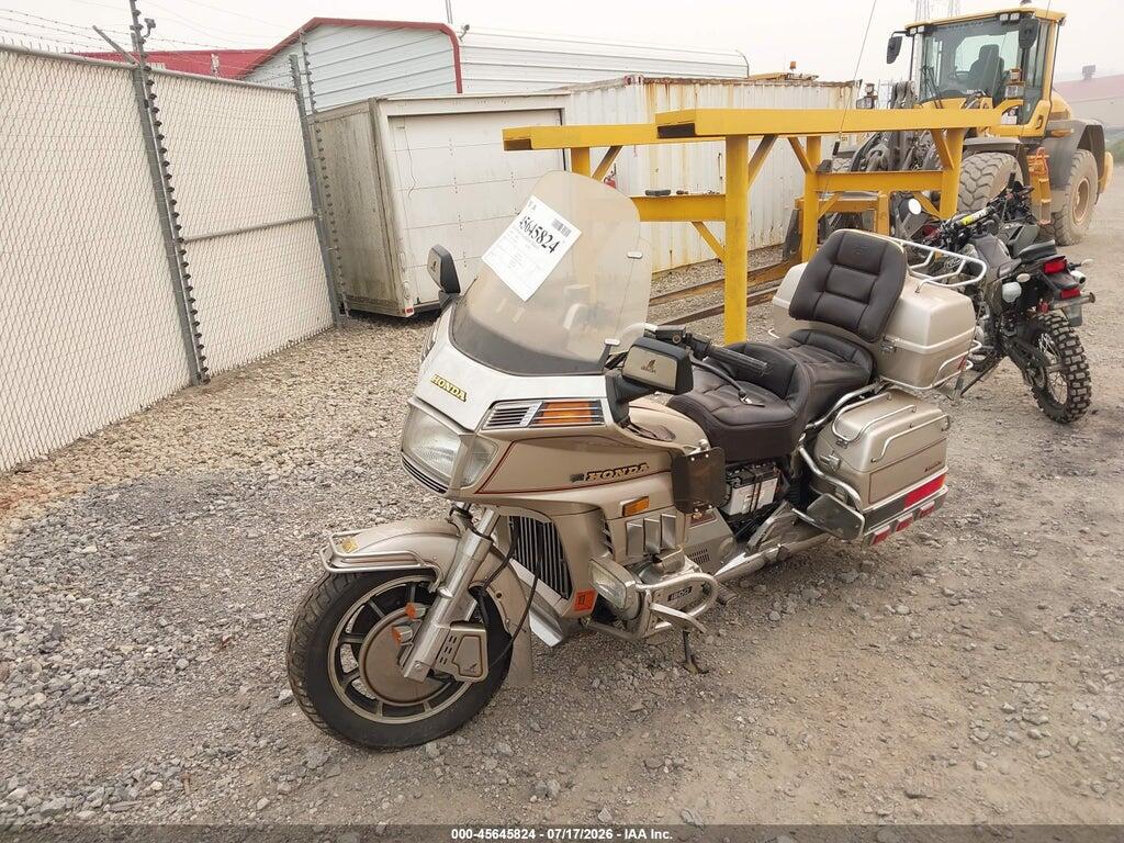 1HFSC1416HA306009 1987 HONDA GL1200 photo no. 2