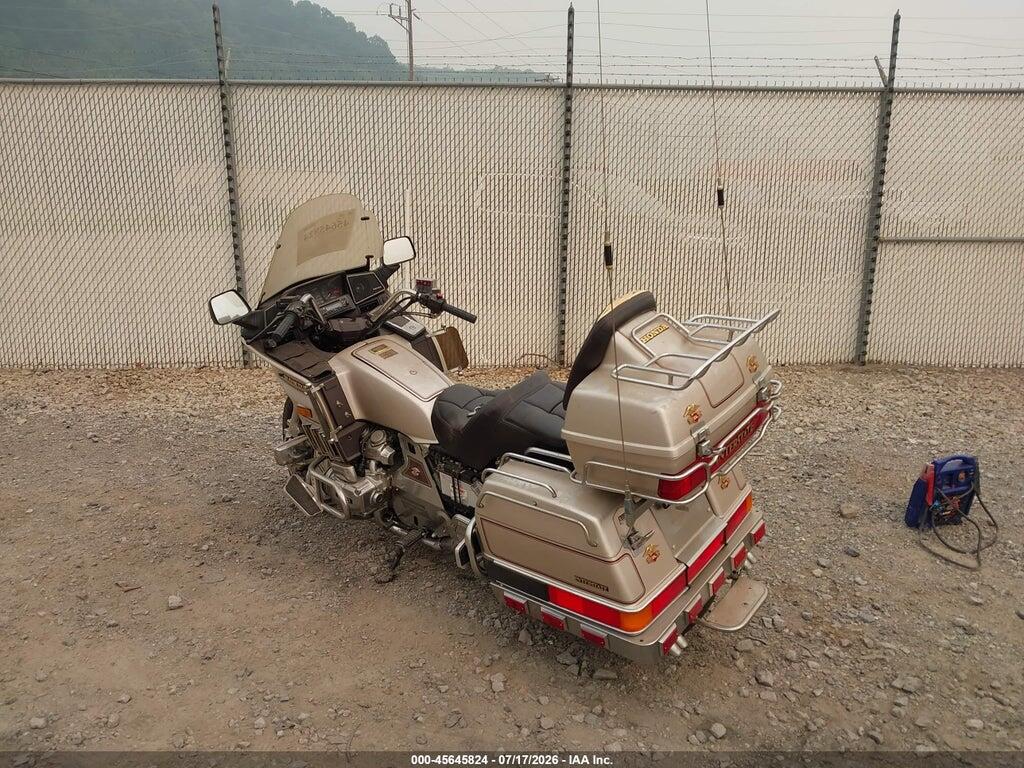 1HFSC1416HA306009 1987 HONDA GL1200 photo no. 3