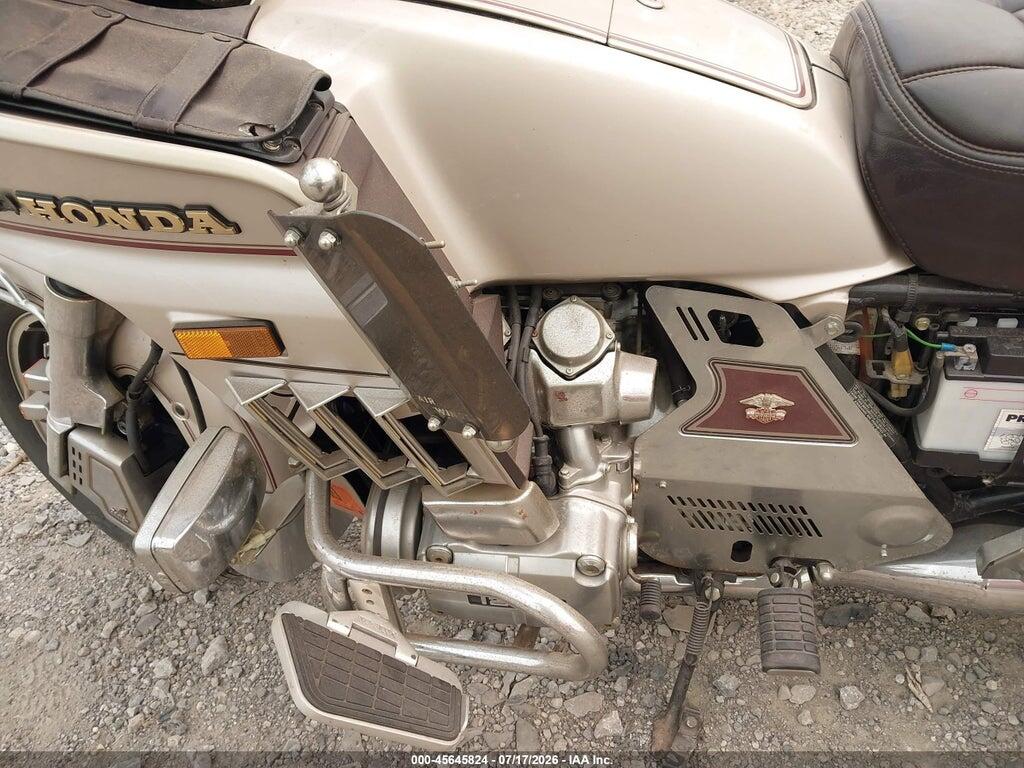 1HFSC1416HA306009 1987 HONDA GL1200 photo no. 9