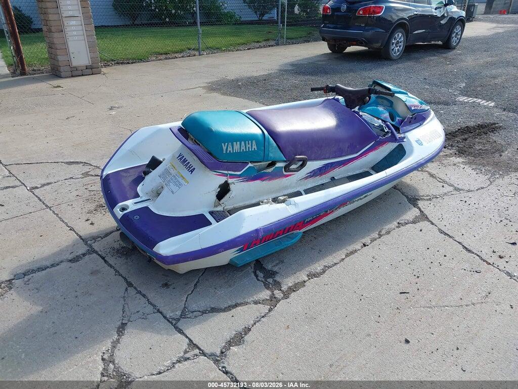00000YAMA3142F696 1996 YAMAHA WAVEVENTURE 1100 photo no. 4