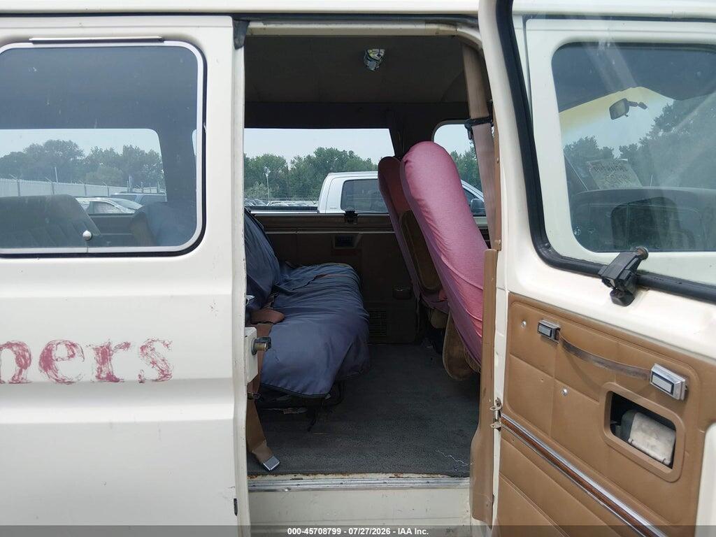1FBJS31HXKHB78270 1989 FORD ECONOLINE photo no. 8