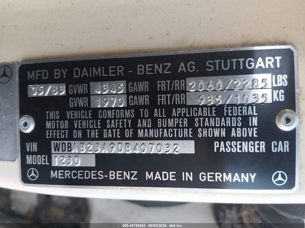 WDBAB23A9DB407032 1983 MERCEDES-BENZ 240 photo no. 9