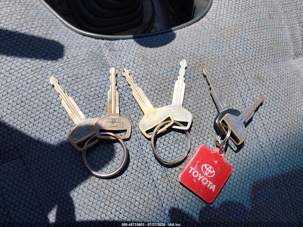 JT4RN01P2K4016524 1989 TOYOTA PICKUP photo no. 9