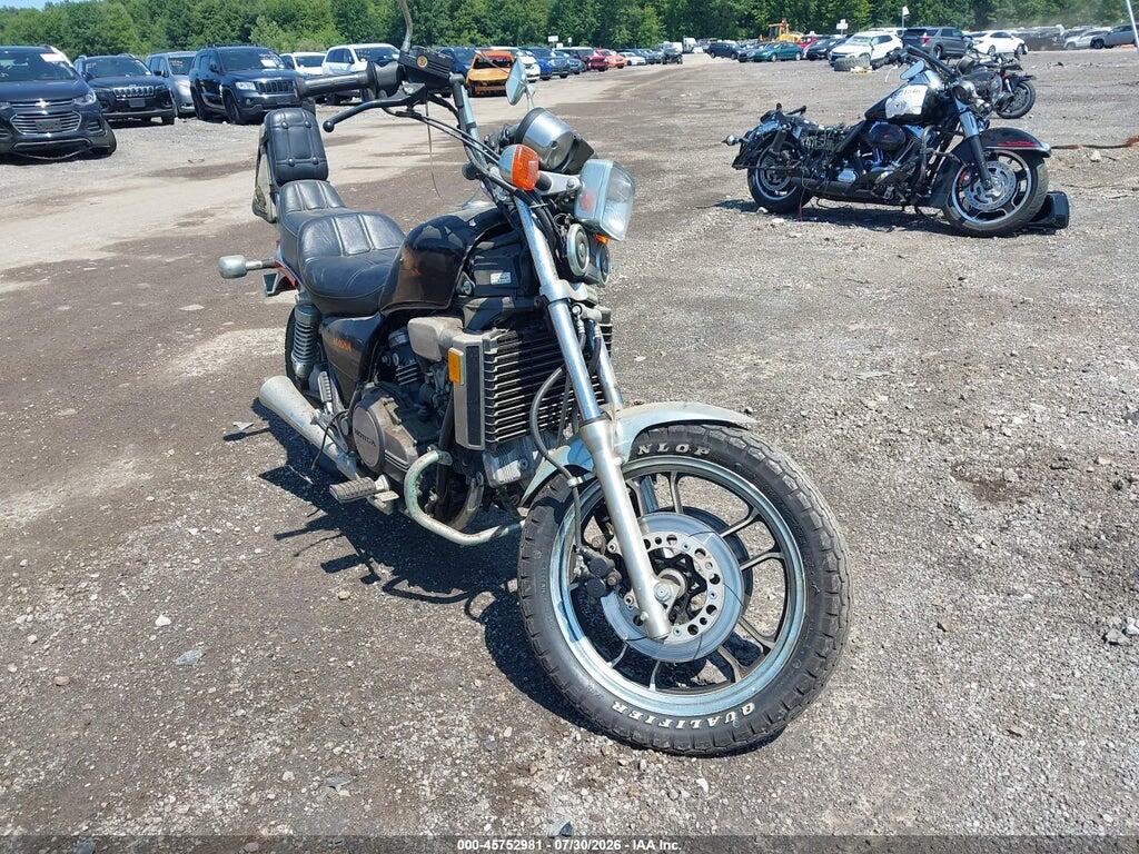 1984 HONDA VF700 JH2RC210XEM013435