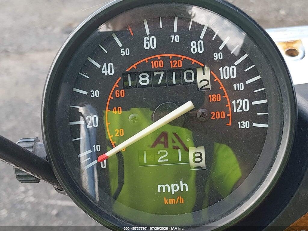 JH2PC0805EM105103 1984 HONDA VT500 photo no. 7