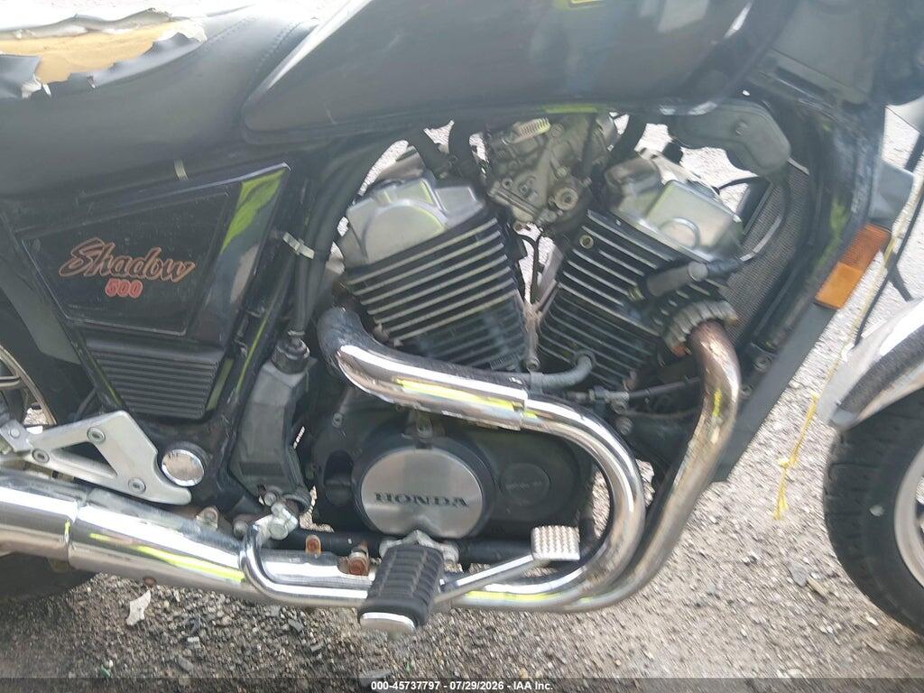 JH2PC0805EM105103 1984 HONDA VT500 photo no. 8