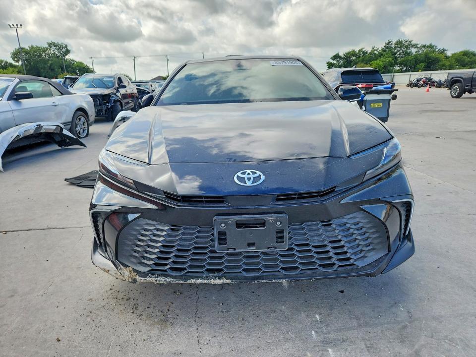 2025 TOYOTA CAMRY SE — Фото 5 из 12