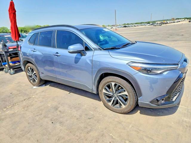 2024 TOYOTA COROLLA CROSS HYBRID XSE — Фото 4 из 12