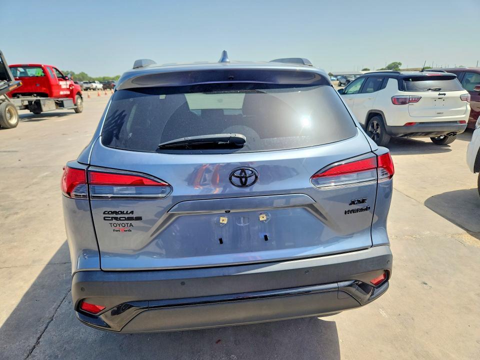 2024 TOYOTA COROLLA CROSS HYBRID XSE — Фото 6 из 12