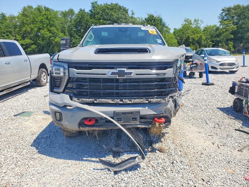 2024 CHEVROLET SILVERADO K2500 HEAVY DUTY LT — Фото 5 из 12