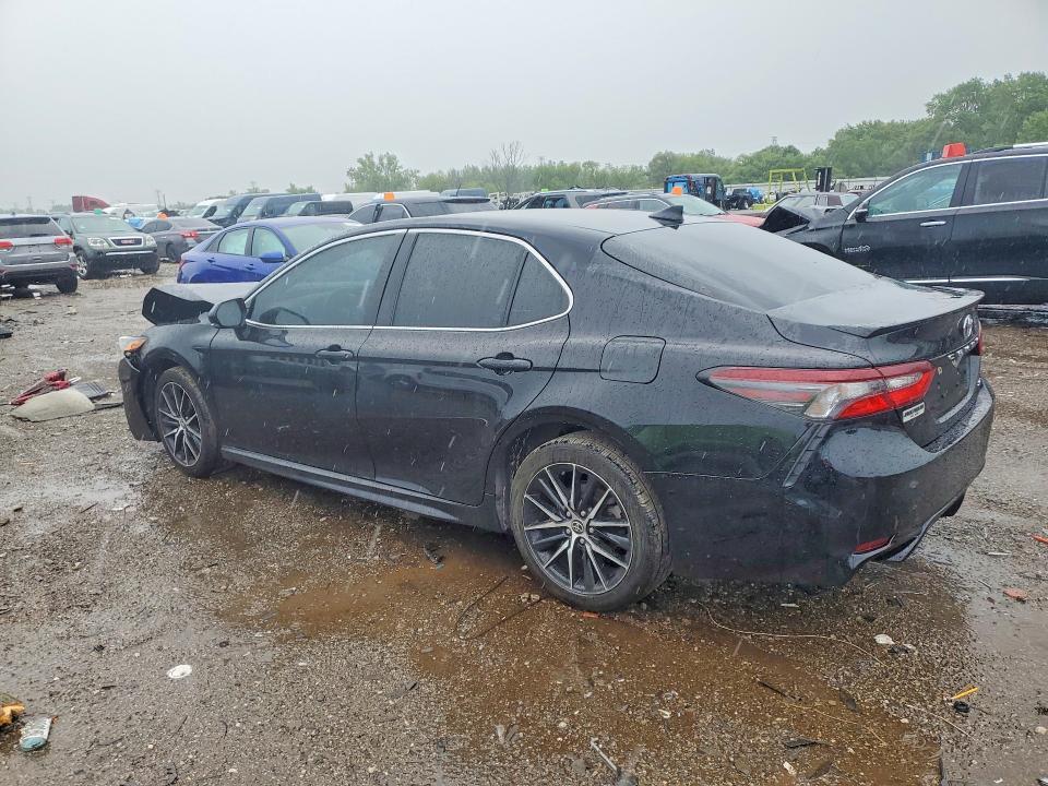 2022 TOYOTA CAMRY SE — Фото 2 из 12